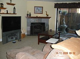 Condo near shopping and freeway in San Leandro, CA