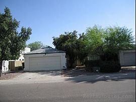 Glendale Home Mature Tree Shaded in Glendale, AZ