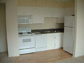 Oceanview Village Junior 1Br/1Ba Condo  in San Francisco, CA (Photo 4 of 4)