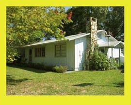 Large Home with Large Yard close to Inte in Ellenton, FL