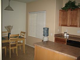 Nice 2 Br 2.5 BA Home in Gated Community in Phoenix, AZ (Photo 2 of 6)