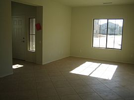 Nice 2 Br 2.5 BA Home in Gated Community in Phoenix, AZ (Photo 4 of 6)