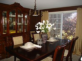 Spacious split level House in Spanaway, WA (Photo 2 of 4)