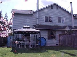 1500sf in a Family Friendly Community in Mill Creek, WA (Photo 1 of 4)