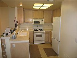 Attn: Military/MedicaImmediate Occupancy in Oxnard, CA (Photo 2 of 6)