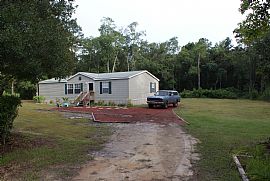 3 Br. 2 Ba. 1400 Sq.Ft. 2.29 Acres in San Mateo, FL