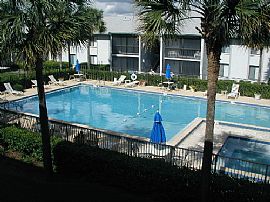 Poolside 2nd Floor 2 Bed/2 Bath Condo in Sanford, FL (Photo 4 of 6)