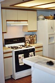 Condo located in the heart of downtown in Long Beach, CA (Photo 2 of 3)