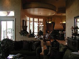 Mansion For Rent in Mesa, AZ (Photo 2 of 6)