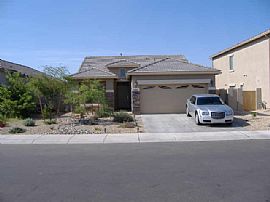 *MOVE-IN READY...SPACIOUS HOME-GREAT LOC in Surprise, AZ
