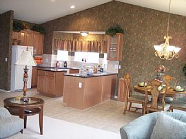 Executive Ranch Duplex Condo in Chesterfield Township, MI (Photo 5 of 5)