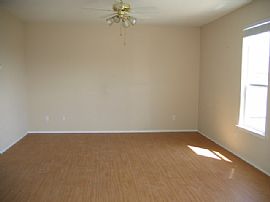Beautiful House for Rent in Hutto, TX (Photo 2 of 6)