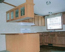 Beautiful Manufactured Home in Fitchburg, MA (Photo 4 of 6)