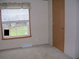 Beautiful Manufactured Home in Fitchburg, MA (Photo 5 of 6)