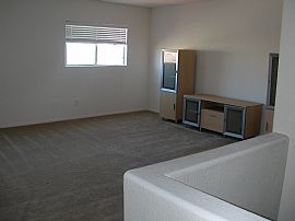 EXCELELNT LOCATION TWO STORY HOME in Las Vegas, NV (Photo 4 of 5)