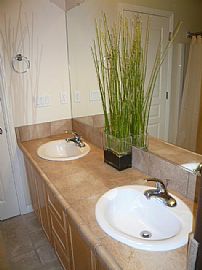 Spacious contemporary Townhouse  in Beaverton, OR (Photo 4 of 4)