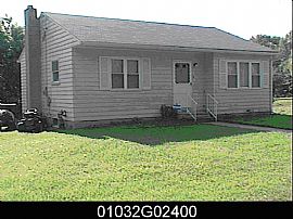 Nicely Rehabbed Home in Hubbard, OH