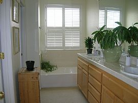 Beautiful Home 3 Bed/2bath/2car garage in Antelope, CA (Photo 3 of 3)