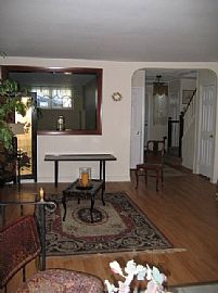 Beautiful Duplex House for Rent-garage++ in Maspeth, NY (Photo 2 of 6)