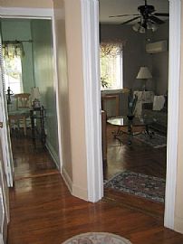 Beautiful Duplex House for Rent-garage++ in Maspeth, NY (Photo 4 of 6)