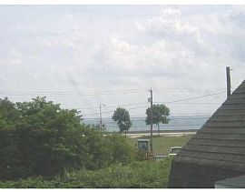 Beautiful hardwood floor apartment in Revere, MA (Photo 2 of 4)
