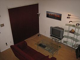 Huge 914 sq ft 1BD/2BA Luxury Townhome in San Diego, CA (Photo 1 of 6)