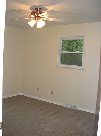 Ranch w/ full basement, garage and more in New Albany, OH (Photo 5 of 6)