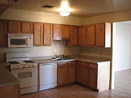 Beautiful Home. 4Bd/2Bath. New rehab in Peoria, AZ (Photo 2 of 5)