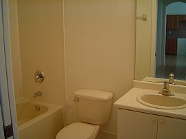 new 3/2 condo for rent in Homestead, FL (Photo 2 of 6)