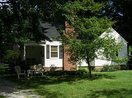 Beautiful Bay Village Home on Juneway Dr in Bay Village, OH