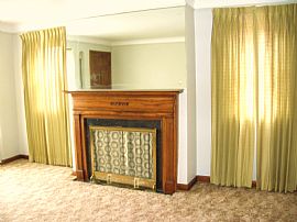 Spacious Clean Westpark Bungalow in Cleveland, OH (Photo 4 of 6)