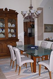 Executive Home Close to Downtown in Metro Market, FL (Photo 4 of 6)