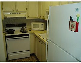 1/1 in North Miami, near Biscayne Blvd in North Miami, FL (Photo 6 of 6)