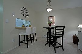 Great Direct Lake View, Great Location in Queen Anne, WA (Photo 2 of 4)