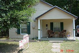 Renovated Charming Cottage Style Home  in Bonham, TX