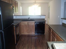 Beautiful Home in the Villages in Maricopa, AZ (Photo 4 of 6)