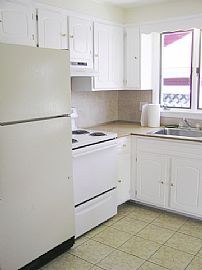 Beautiful Sunny Apartment in Mhead in Marblehead, MA (Photo 1 of 6)