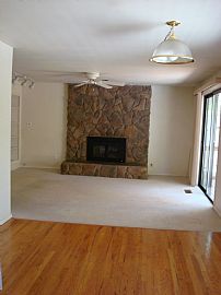 clean-light and bright-Kirkland in Kingsgate, WA (Photo 4 of 6)