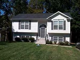 Single Family Home in Gated Community in Ruther Glen, VA
