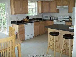 Single Family Home in Gated Community in Ruther Glen, VA (Photo 3 of 4)