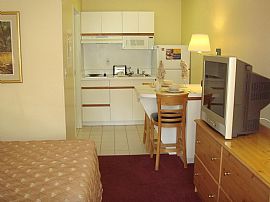 Apartment Available - All Utilities Free in Tigard, OR (Photo 3 of 5)