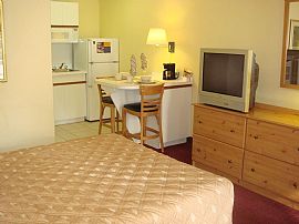 Apartment Available - All Utilities Free in Tigard, OR (Photo 4 of 5)
