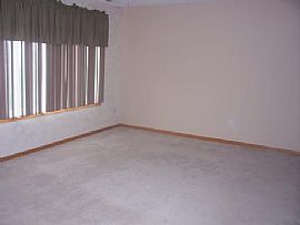 1998 Townhome with 1600 Sq FT in Apple Valley, MN (Photo 2 of 6)