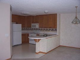 1998 Townhome with 1600 Sq FT in Apple Valley, MN (Photo 3 of 6)