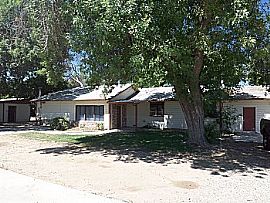 This is a charming 3 bedroom 2 bath hous in Fillmore, CA