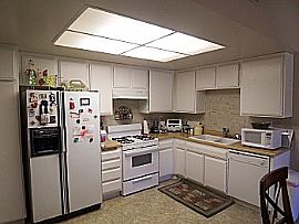 fantastic American Beauty Garden home in Canyon Country, CA (Photo 3 of 3)