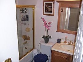  three-bedroom plus loft in beautiful Pr in Canyon Country, CA (Photo 5 of 6)