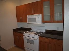 Beautyfull Scottsdale Rd. Condo in Phoenix, AZ (Photo 3 of 6)