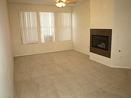 Beautyfull Scottsdale Rd. Condo in Phoenix, AZ (Photo 4 of 6)