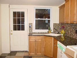 Single Family House Cute,Cozy & Clean in Peekskill, NY (Photo 2 of 6)